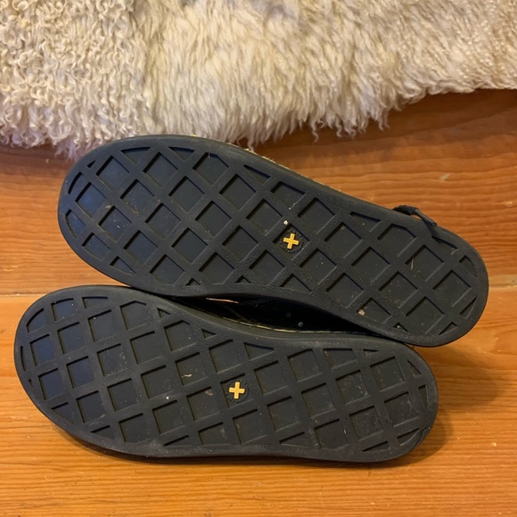 Dr. Martens 9 hole boots - Picture 6 of 6